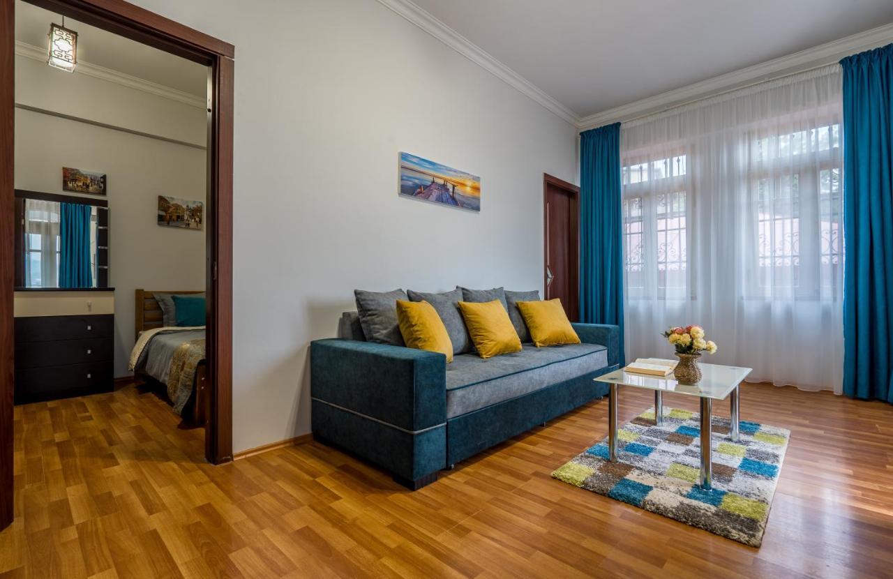 Golden View Apartment Тбилиси Екстериор снимка