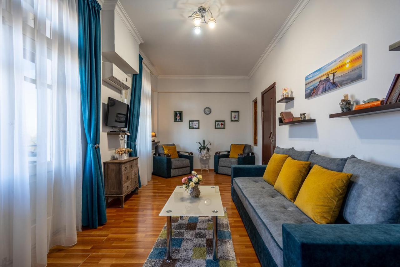 Golden View Apartment Тбилиси Екстериор снимка