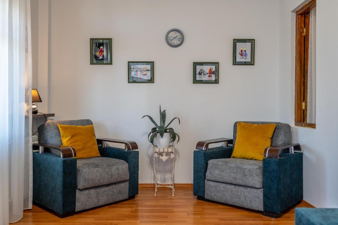 Golden View Apartment Тбилиси Екстериор снимка
