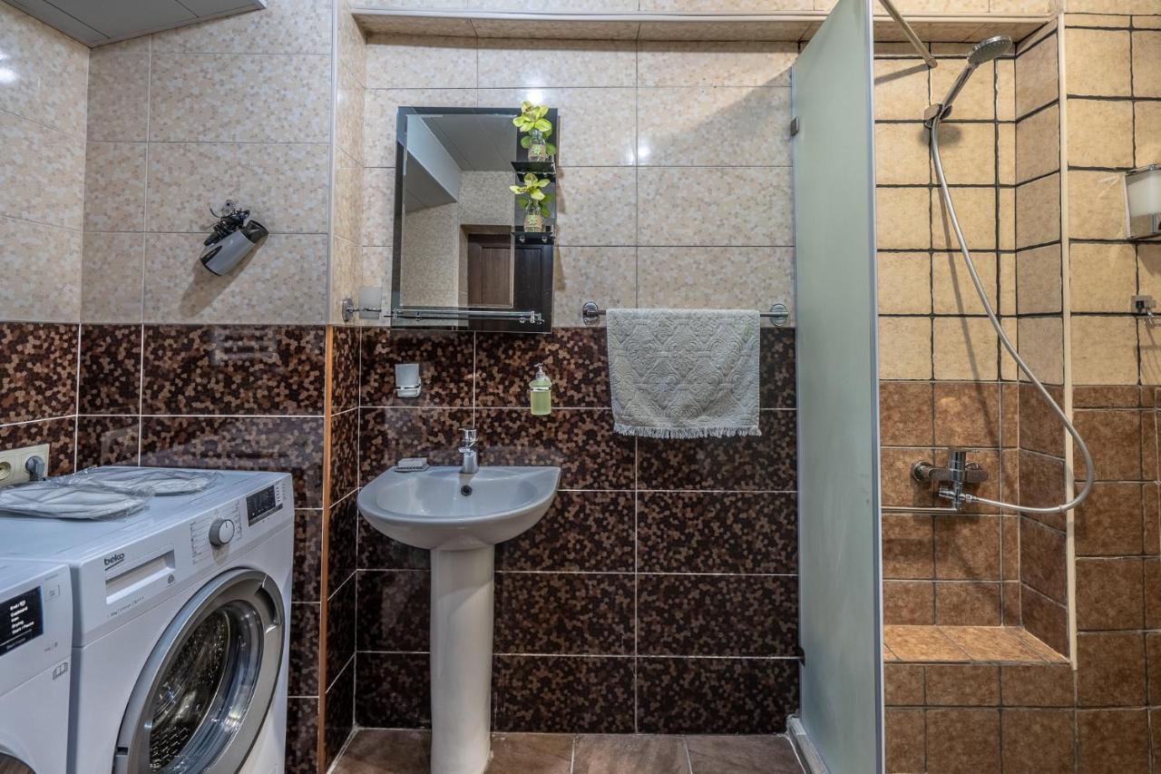 Golden View Apartment Тбилиси Екстериор снимка